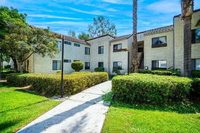 MLS: PW22236931 Condo For Sale