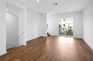 Photo #3: PW22243567 Listing 