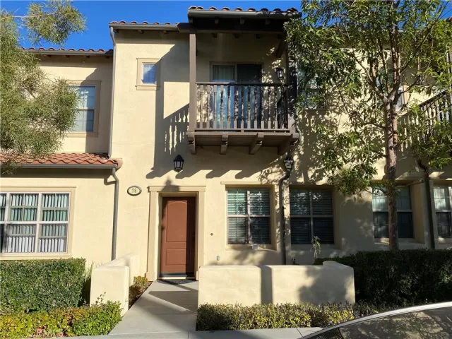 MLS: PW22254270 Condo For Sale