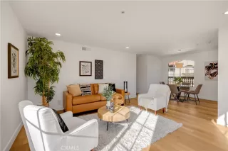 Photo #5: PW22254811 Listing 