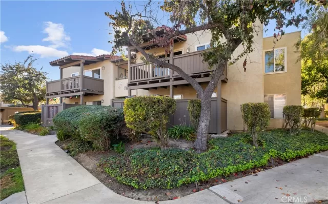 MLS: PW22255002 Condo For Sale