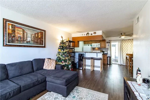 MLS: PW22255348 Condo For Sale