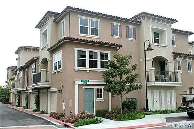 MLS: PW22255514 Condo For Sale