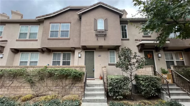 MLS: PW22260294 Condo For Sale