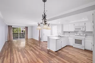 Photo #1: PW22260428 Listing 