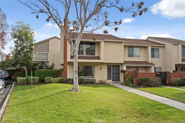 MLS: PW23001513 Condo For Sale