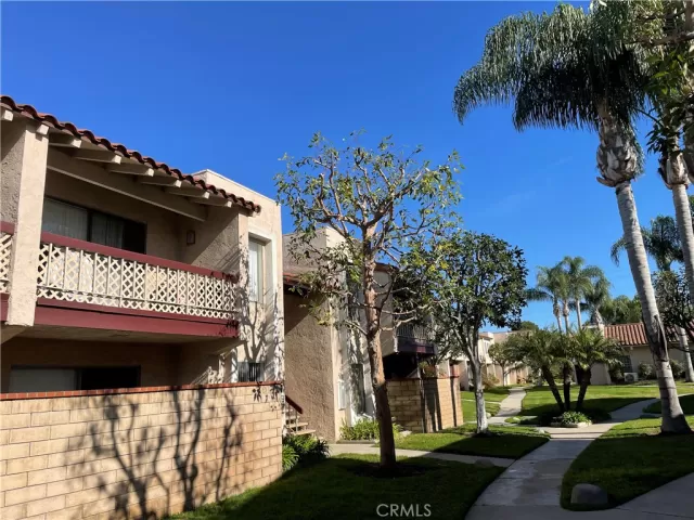 MLS: PW23002293 Condo For Sale