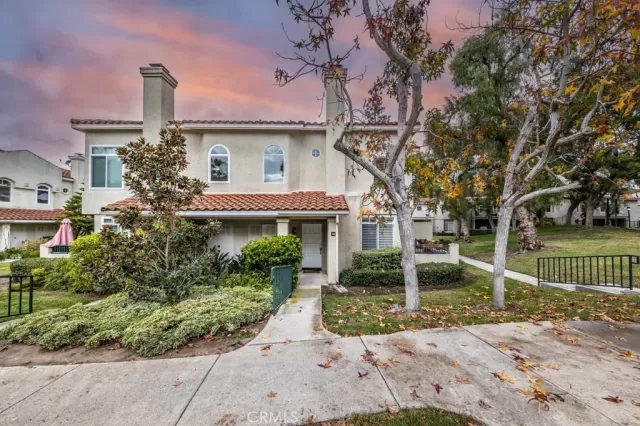 MLS: PW23002318 Condo For Sale