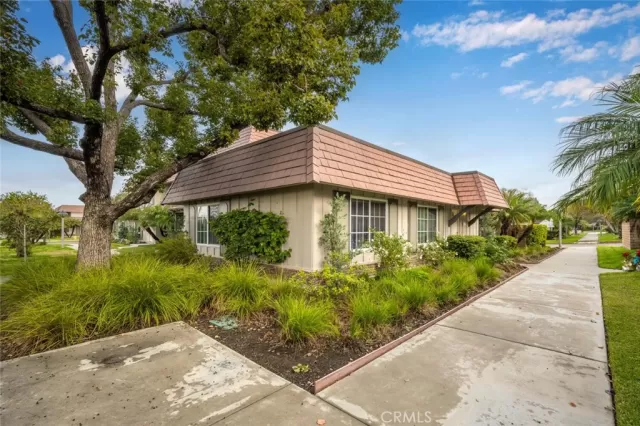 MLS: PW23006408 Condo For Sale