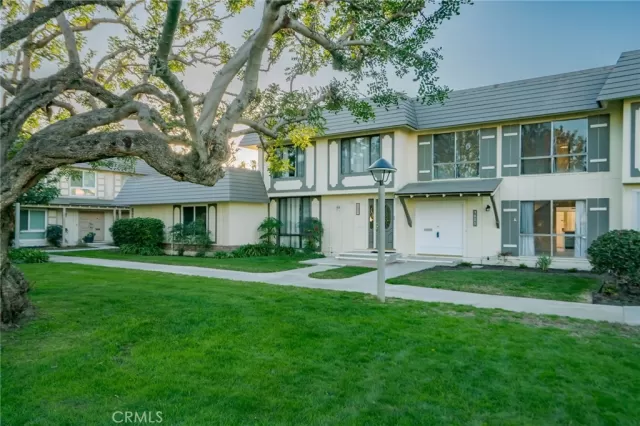 MLS: PW23009321 Condo For Sale