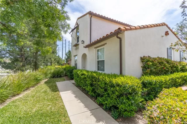 MLS: PW23010587 Condo For Sale