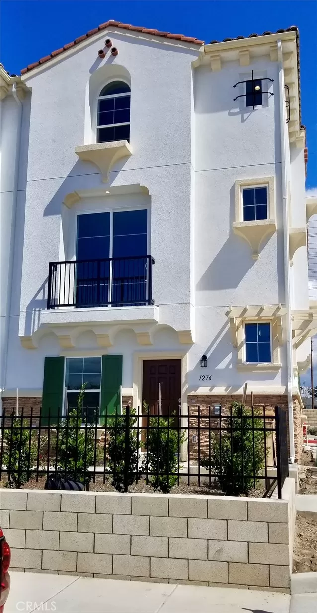 MLS: PW23011338 Condo For Sale