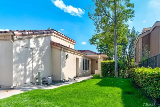 MLS: PW23012880 Condo For Sale