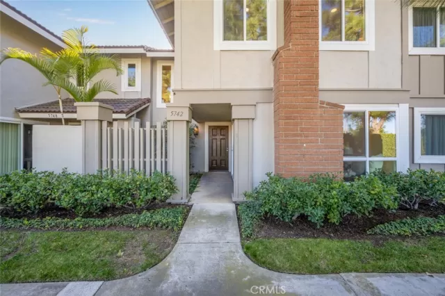 MLS: PW23013331 Condo For Sale