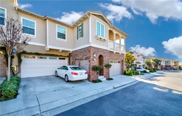 MLS: PW23015492 Condo For Sale