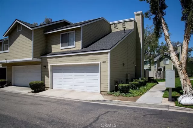 MLS: PW23015594 Condo For Sale