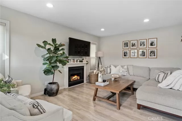 MLS: PW23018191 Condo For Sale