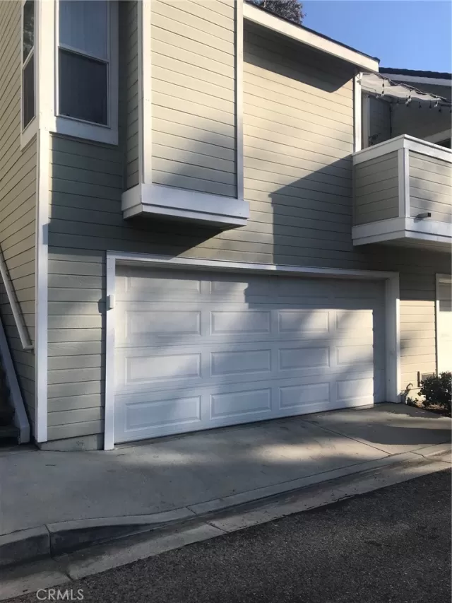 MLS: PW23018297 Condo For Sale