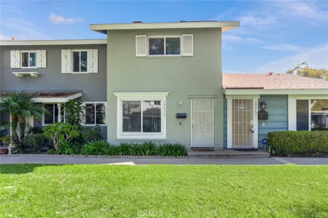 MLS: PW23019365 Condo For Sale