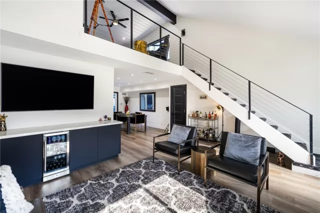 MLS: PW23026282 Condo For Sale