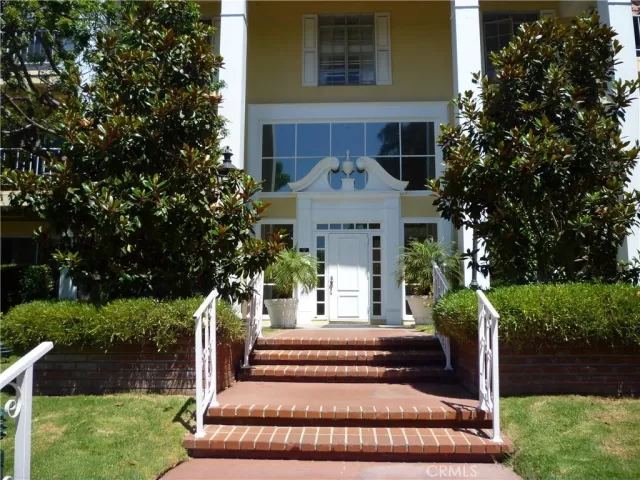 MLS: PW23028483 Condo For Sale