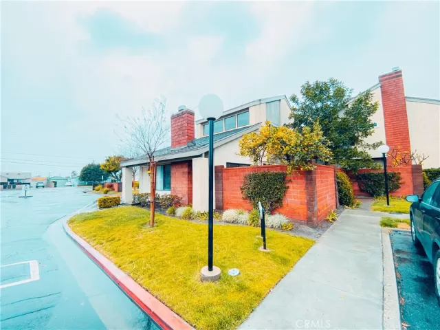 MLS: PW23029470 Condo For Sale