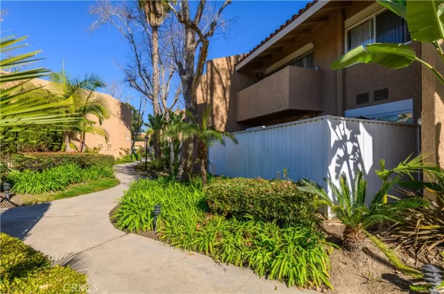 MLS: PW23030974 Condo For Sale