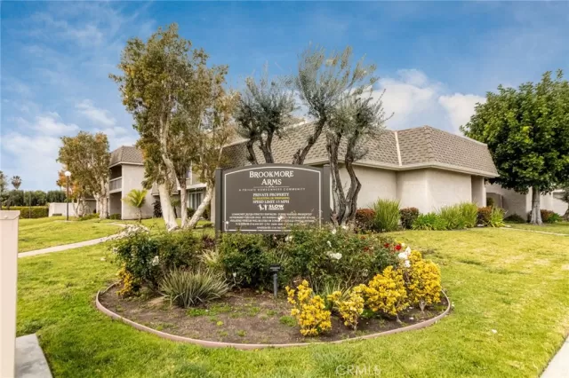 MLS: PW23034197 Condo For Sale