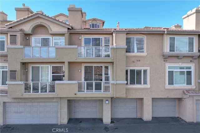 MLS: PW23036926 Condo For Sale