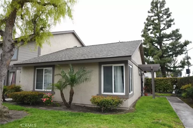 MLS: PW23038370 Condo For Sale