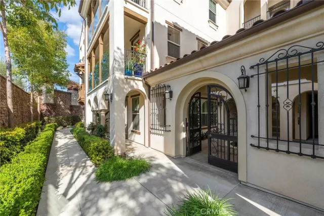 MLS: PW23040761 Condo For Sale