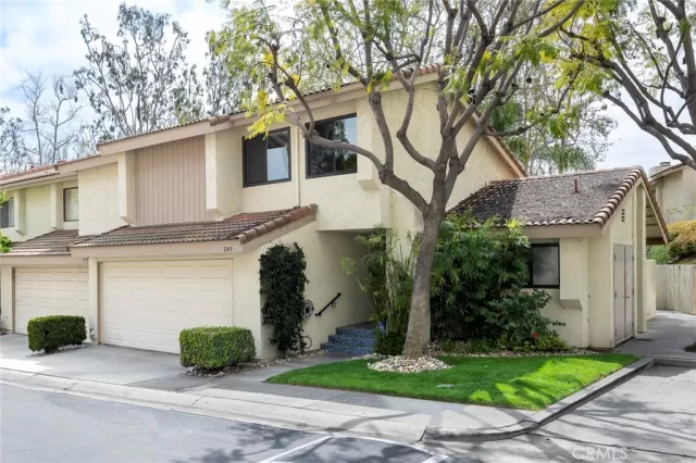 MLS: PW23041577 Condo For Sale