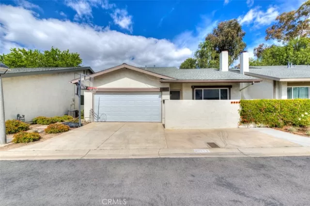 MLS: PW23042719 Condo For Sale