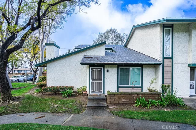 MLS: PW23043139 Condo For Sale