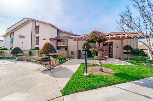 MLS: PW23051617 Condo For Sale