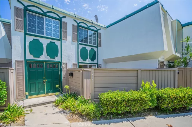 MLS: PW23054940 Condo For Sale