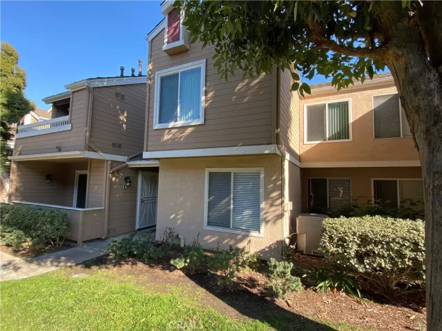 MLS: PW23055029 Condo For Sale