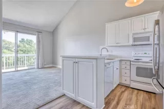 Photo #3: PW23056020 Listing 