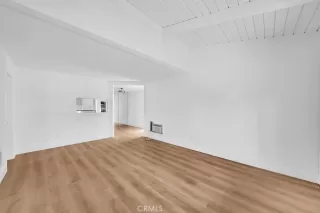 Photo #4: PW23060372 Listing