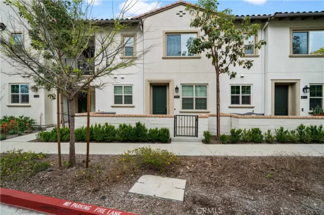 MLS: PW23062541 Condo For Sale