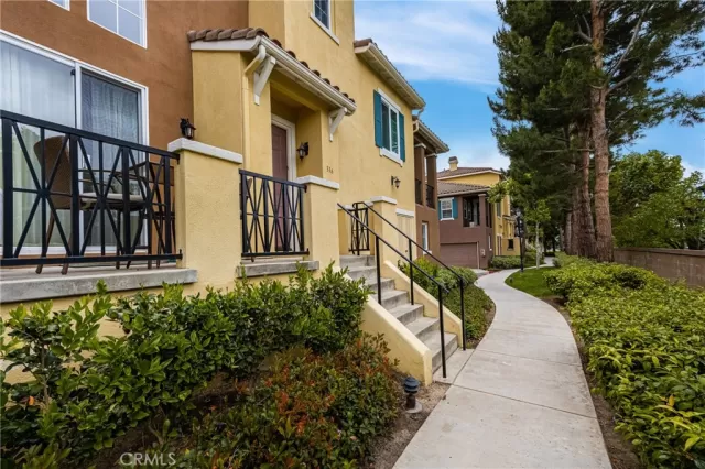 MLS: PW23063337 Condo For Sale