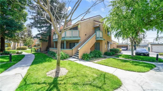 MLS: PW23071024 Condo For Sale