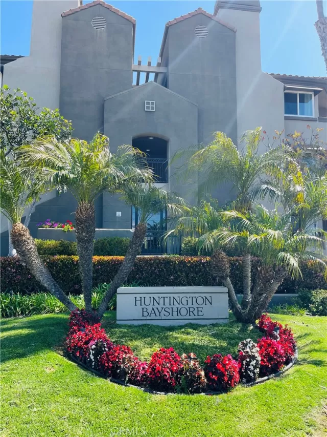 MLS: PW23073152 Condo For Sale