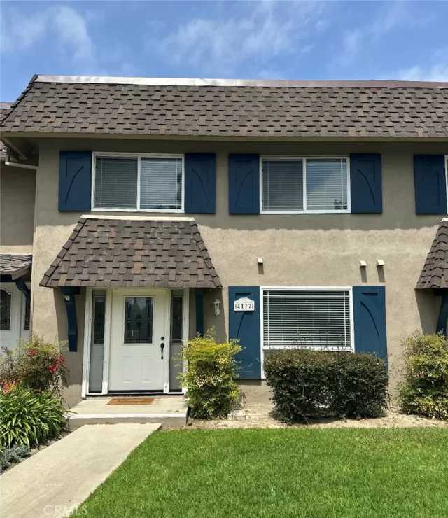 MLS: PW23076799 Condo For Sale