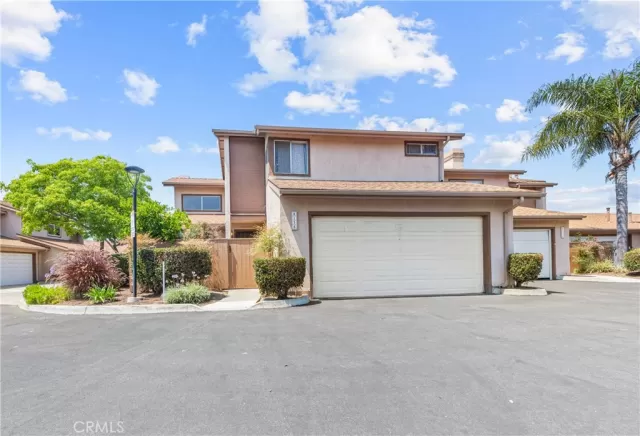 MLS: PW23082696 Condo For Sale