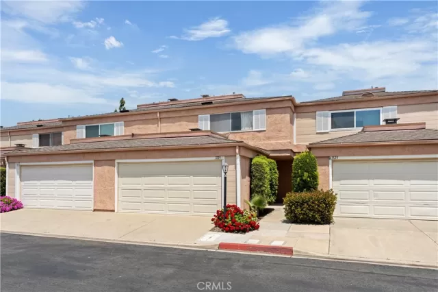 MLS: PW23083627 Condo For Sale