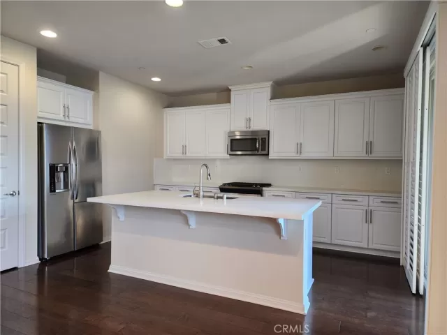 MLS: PW23085512 Condo For Sale