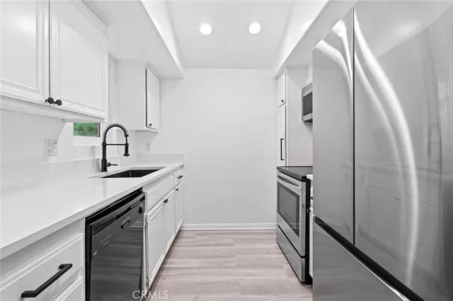 MLS: PW23089820 Condo For Sale