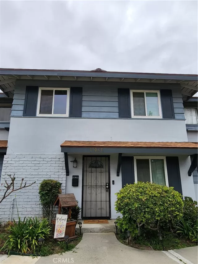 MLS: PW23091818 Condo For Sale