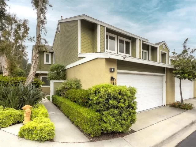 MLS: PW23092503 Condo For Sale